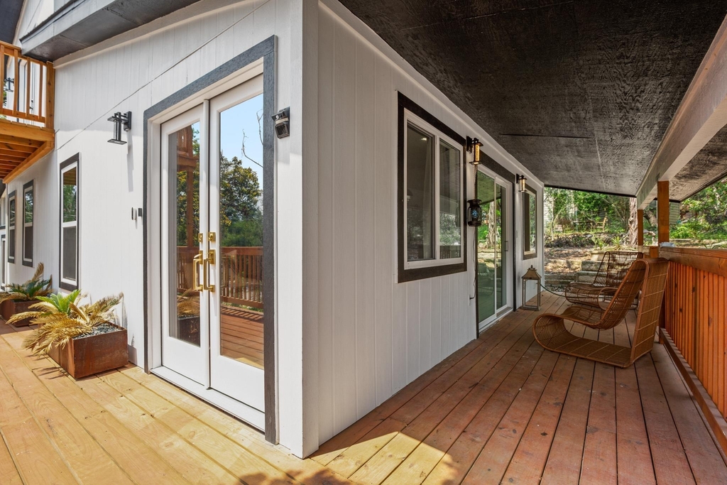 3904 Highland Dr - Photo 2