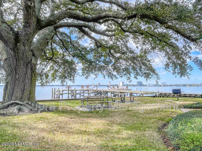 1550 Palm Avenue - Photo 22