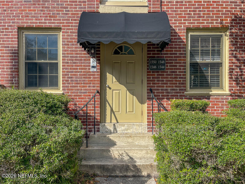 1550 Palm Avenue - Photo 2