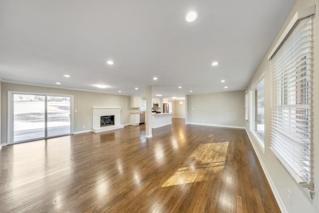 909 Rosedale Drive - Photo 4