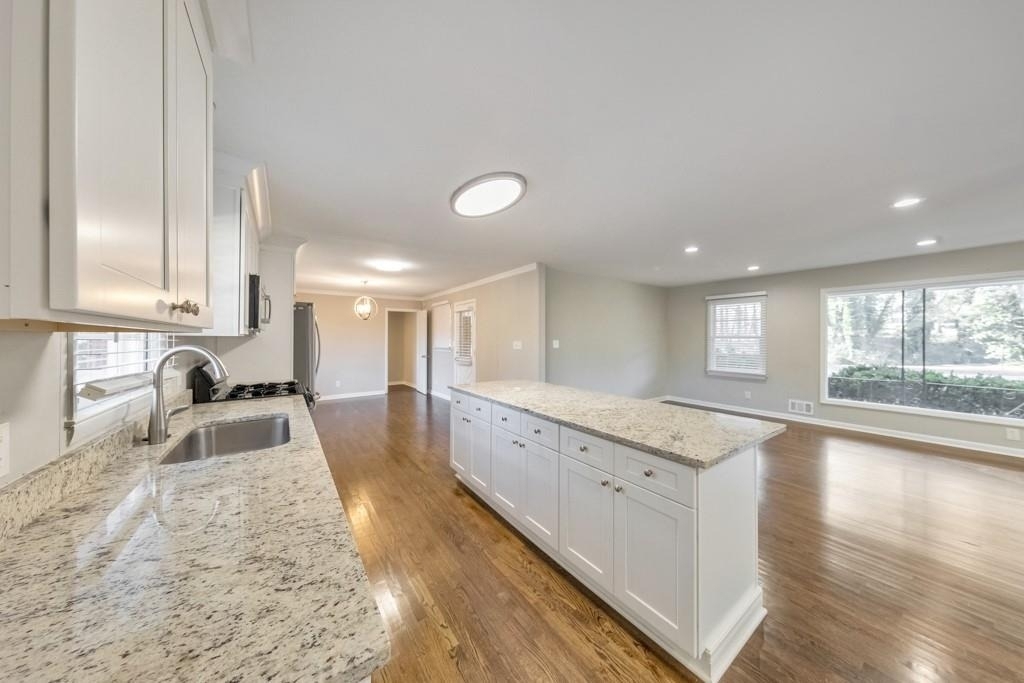 909 Rosedale Drive - Photo 9