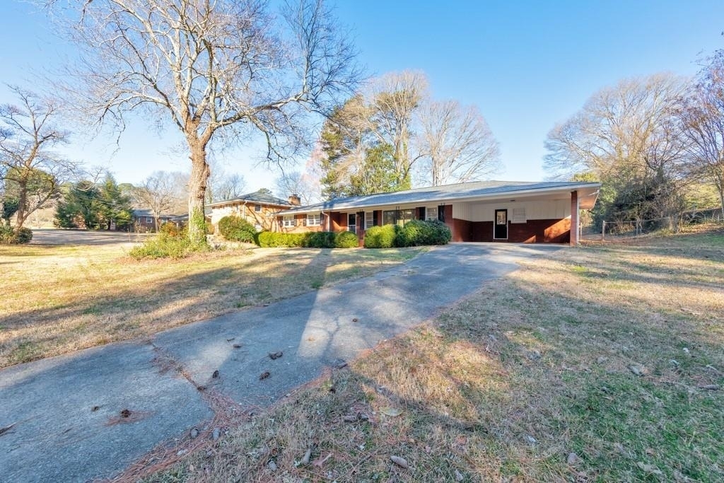909 Rosedale Drive - Photo 1