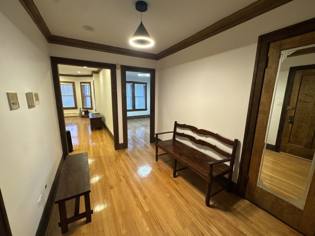 2437 W North Shore Avenue - Photo 0