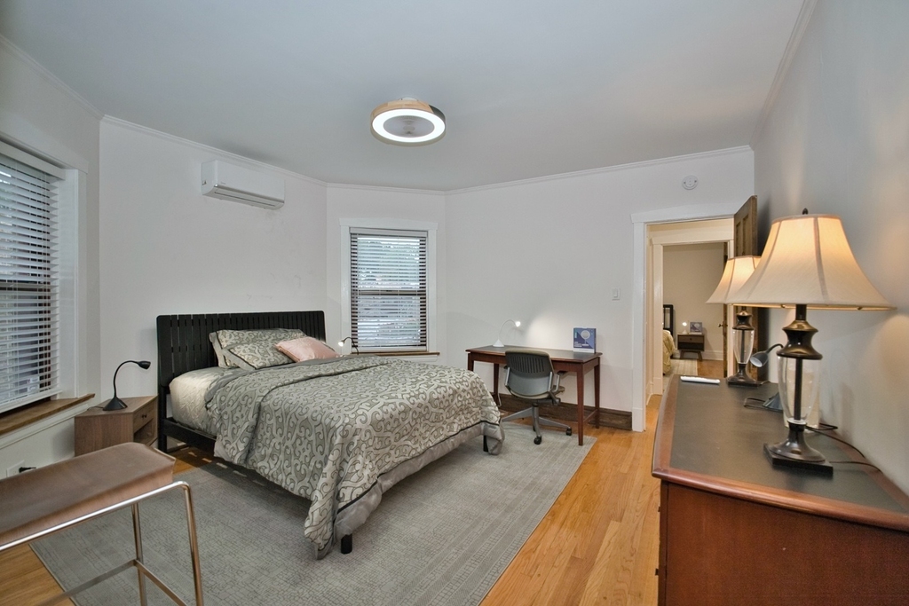 2437 W North Shore Avenue - Photo 32