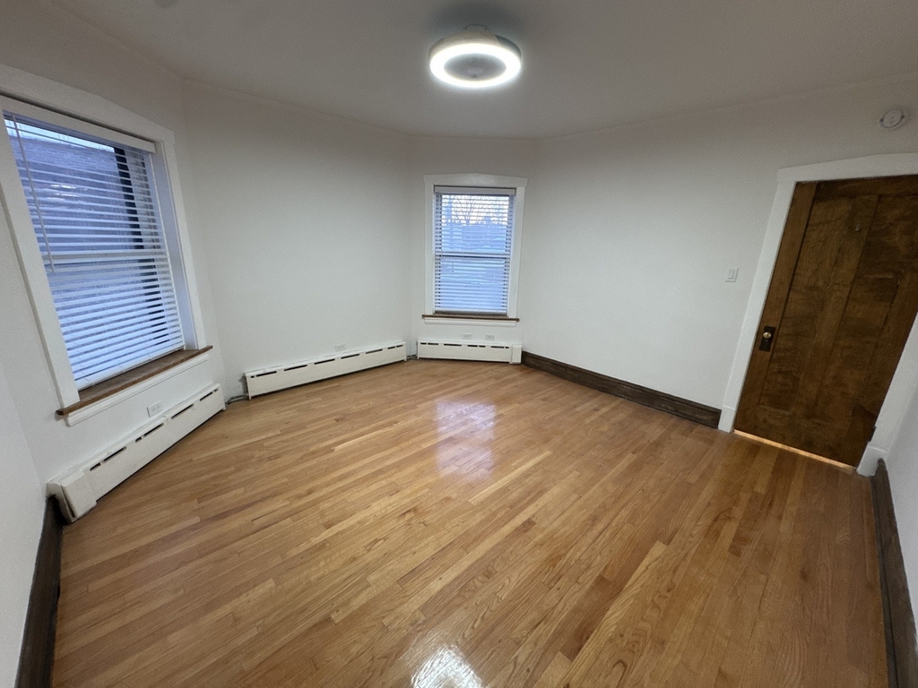 2437 W North Shore Avenue - Photo 6