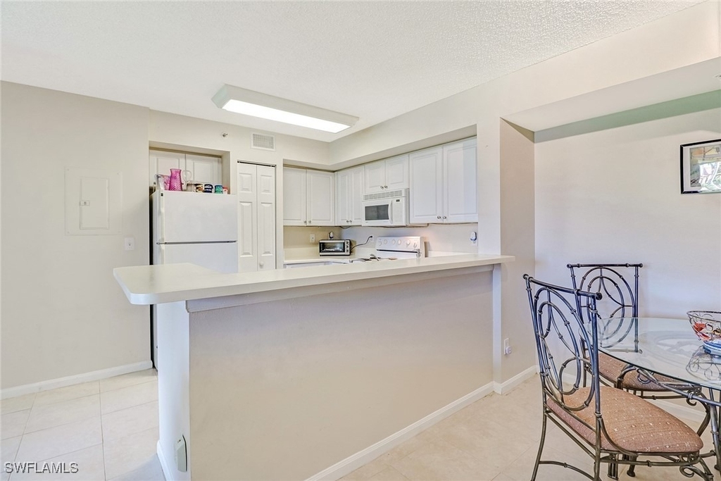 1265 Wildwood Lakes Boulevard - Photo 2