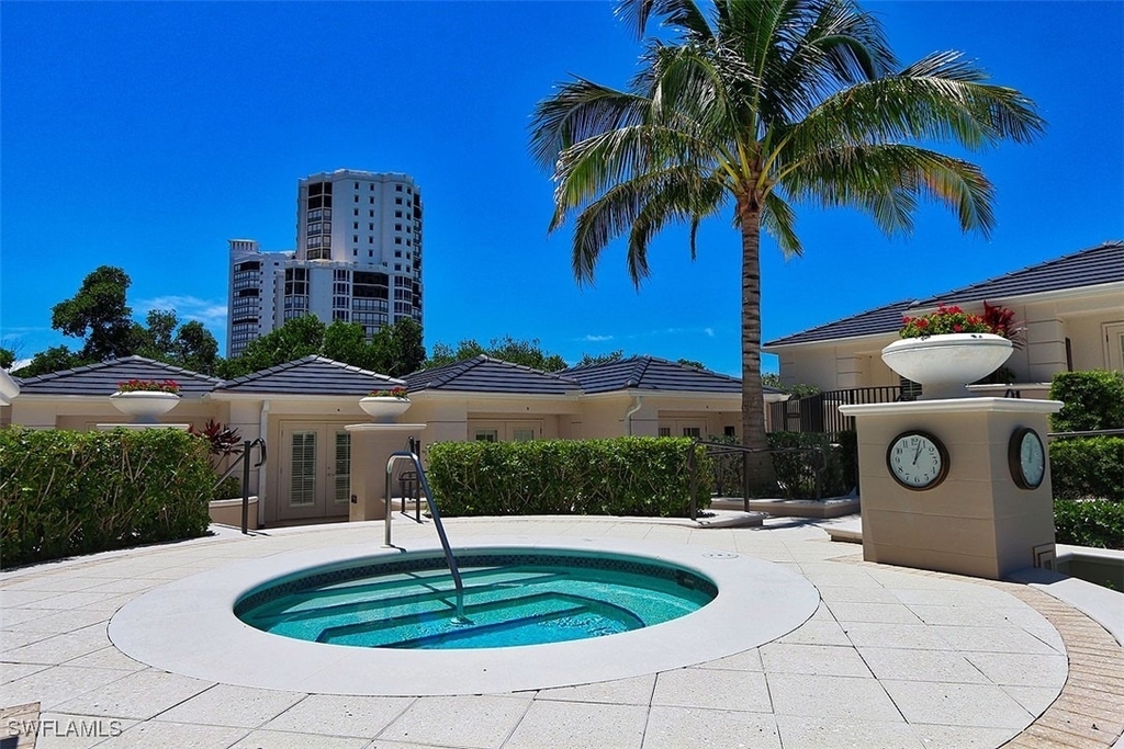 8665 Bay Colony Drive - Photo 40
