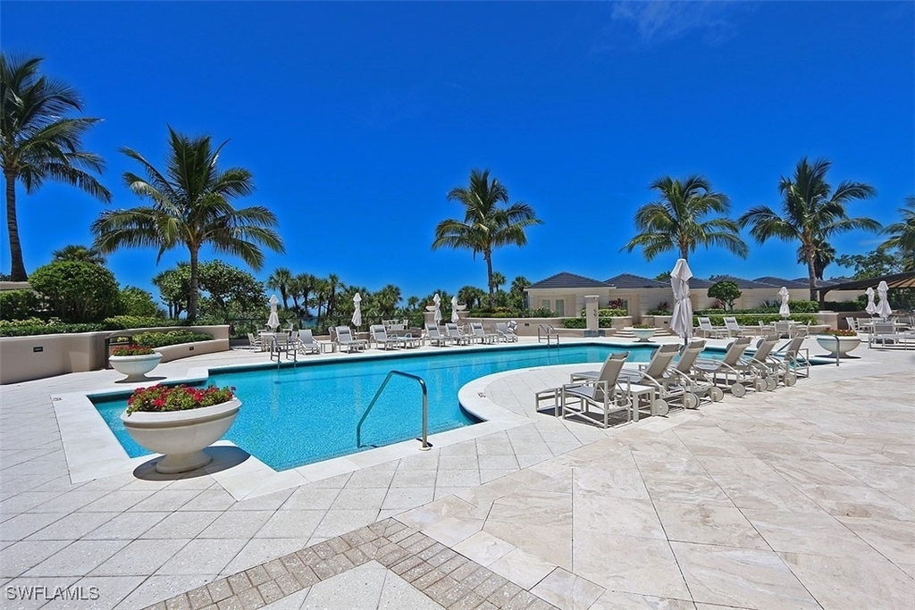 8665 Bay Colony Drive - Photo 39
