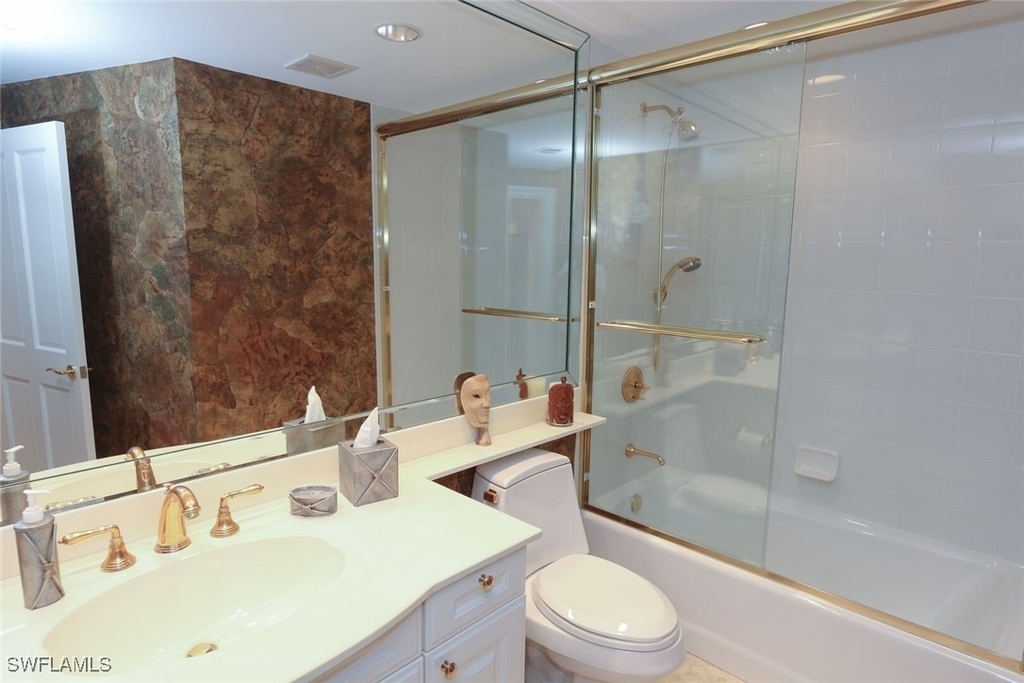8665 Bay Colony Drive - Photo 24