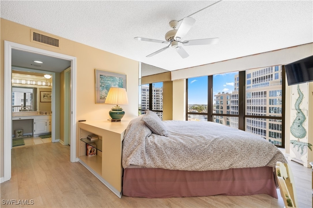 4551 Gulf Shore Boulevard N - Photo 8