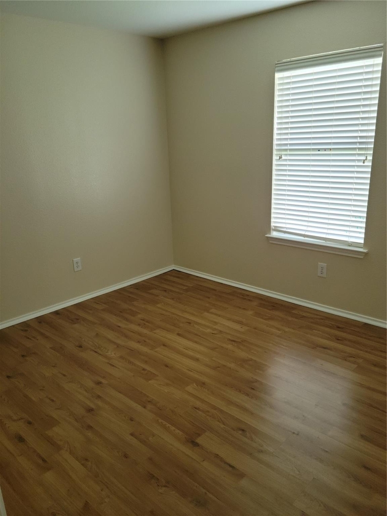 7915 Summerfern Court - Photo 12