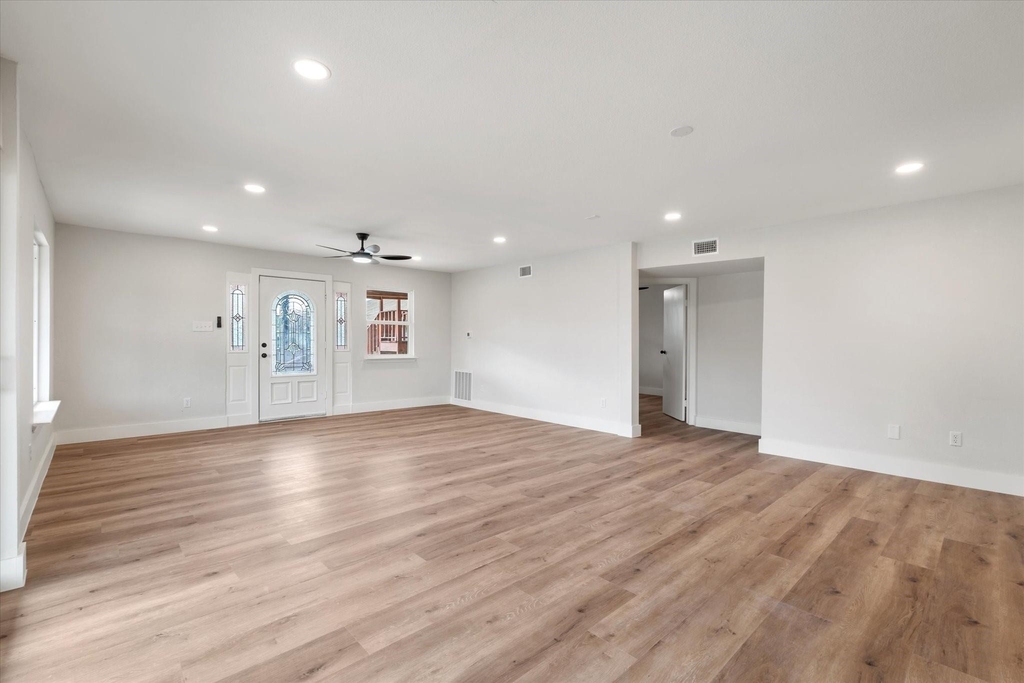 7104 Dallas Street - Photo 1