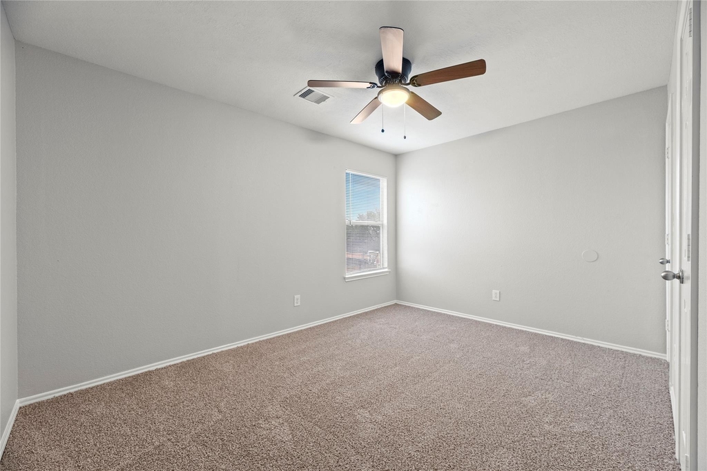7606 Hillsdale Park Court - Photo 13