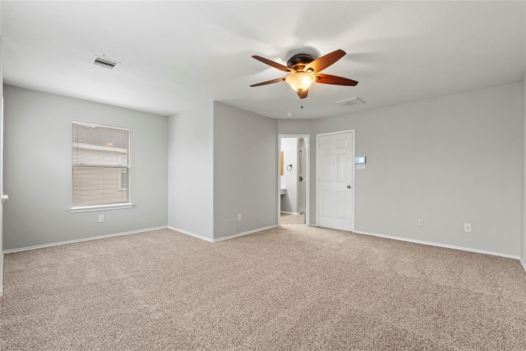 7606 Hillsdale Park Court - Photo 10
