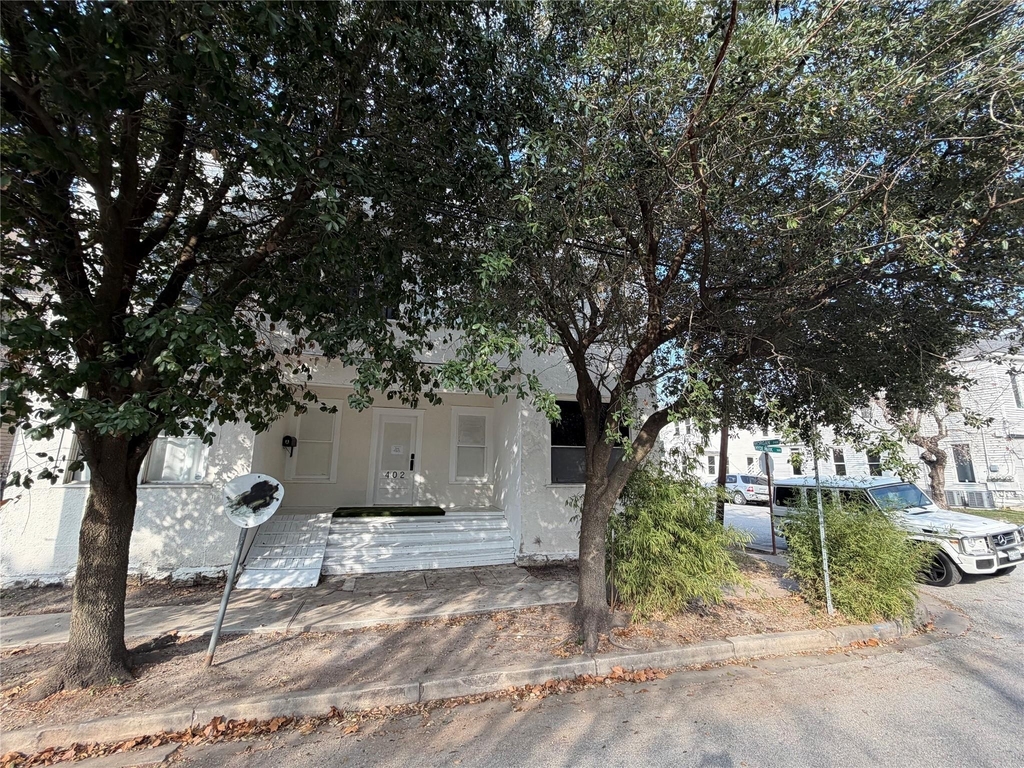 402 Hyde Park Boulevard - Photo 36