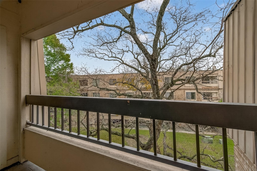 2211 S Braeswood Boulevard - Photo 28