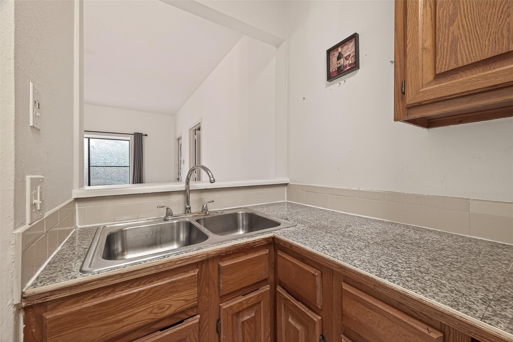 2211 S Braeswood Boulevard - Photo 8