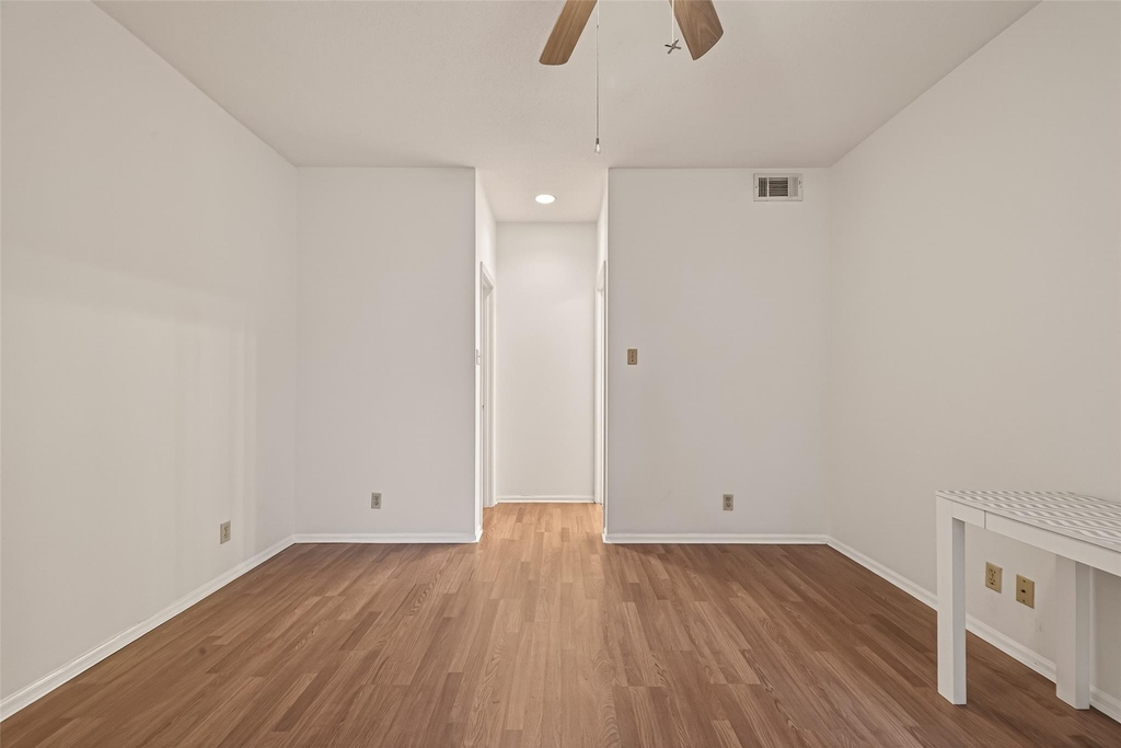 2211 S Braeswood Boulevard - Photo 22