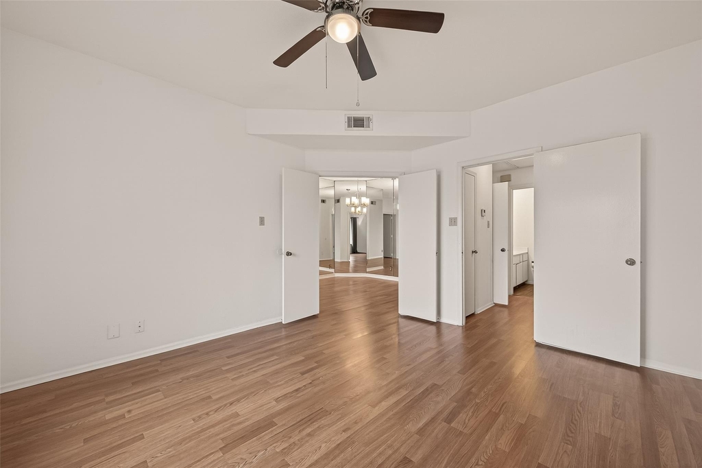 2211 S Braeswood Boulevard - Photo 19