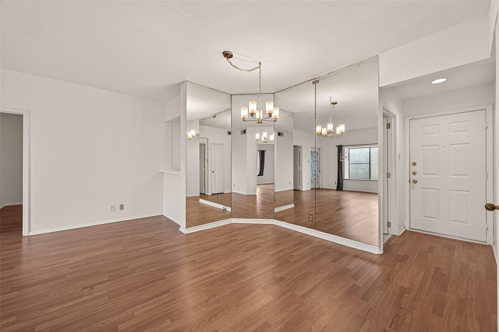 2211 S Braeswood Boulevard - Photo 3
