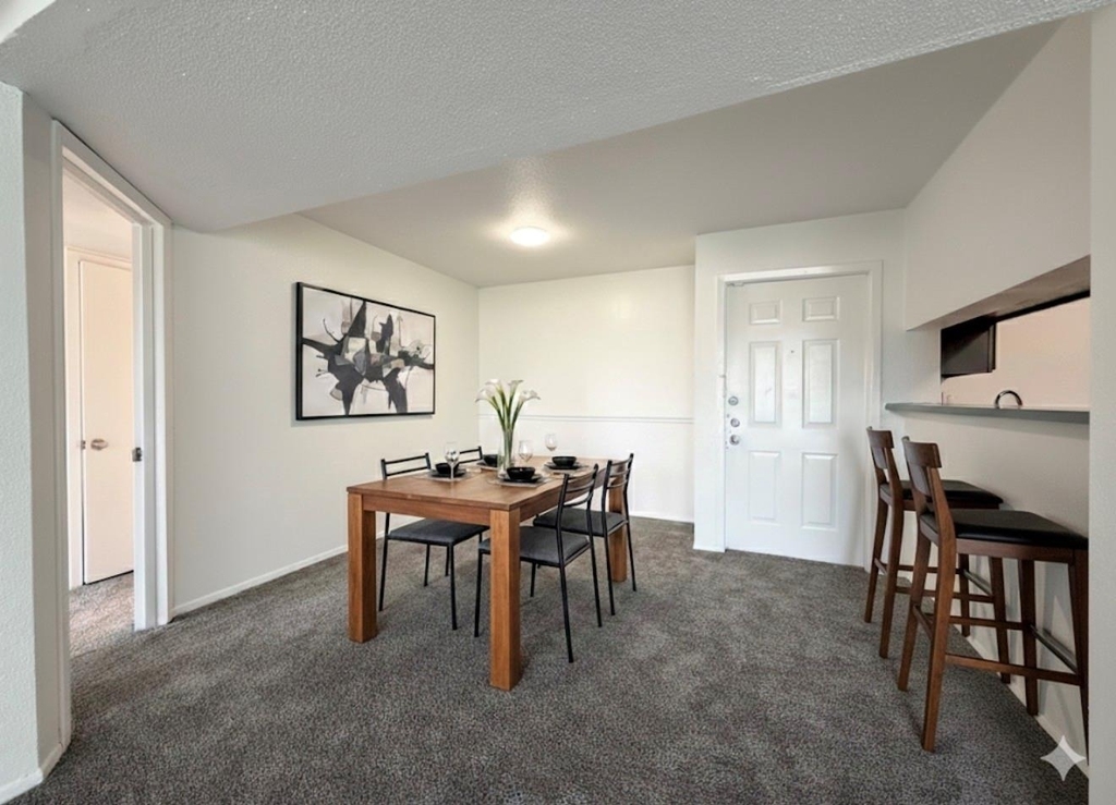 2822 S Bartell Drive - Photo 0