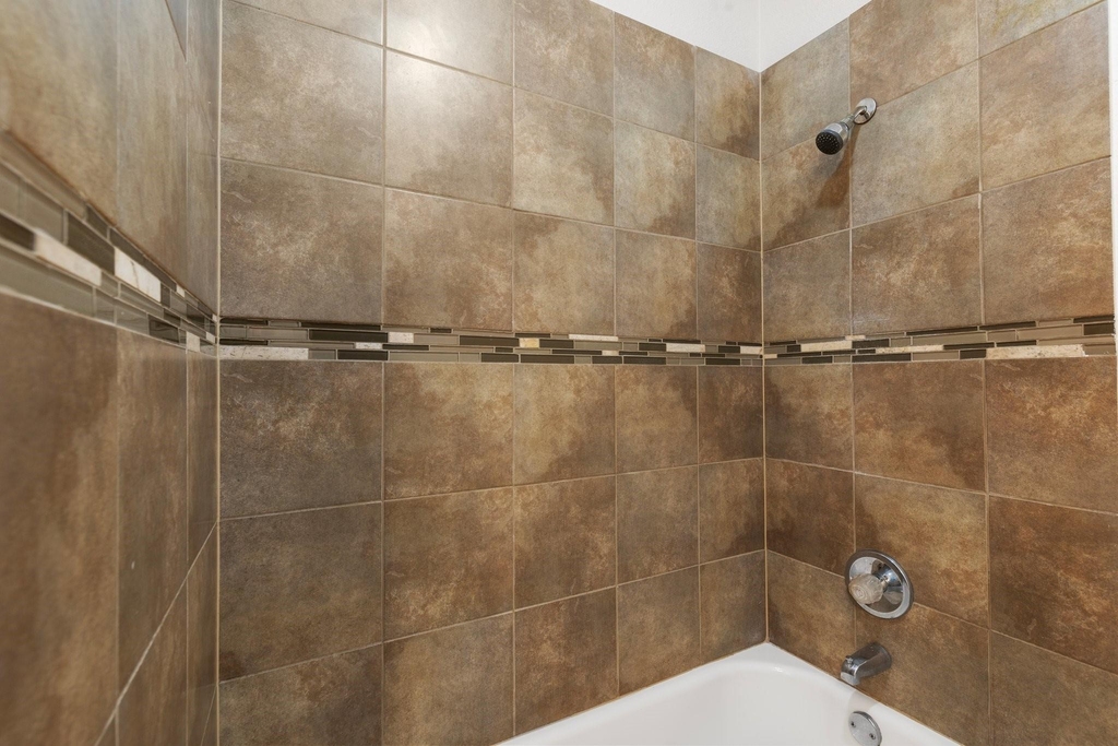 4728 Avenue R 1/2 - Photo 11