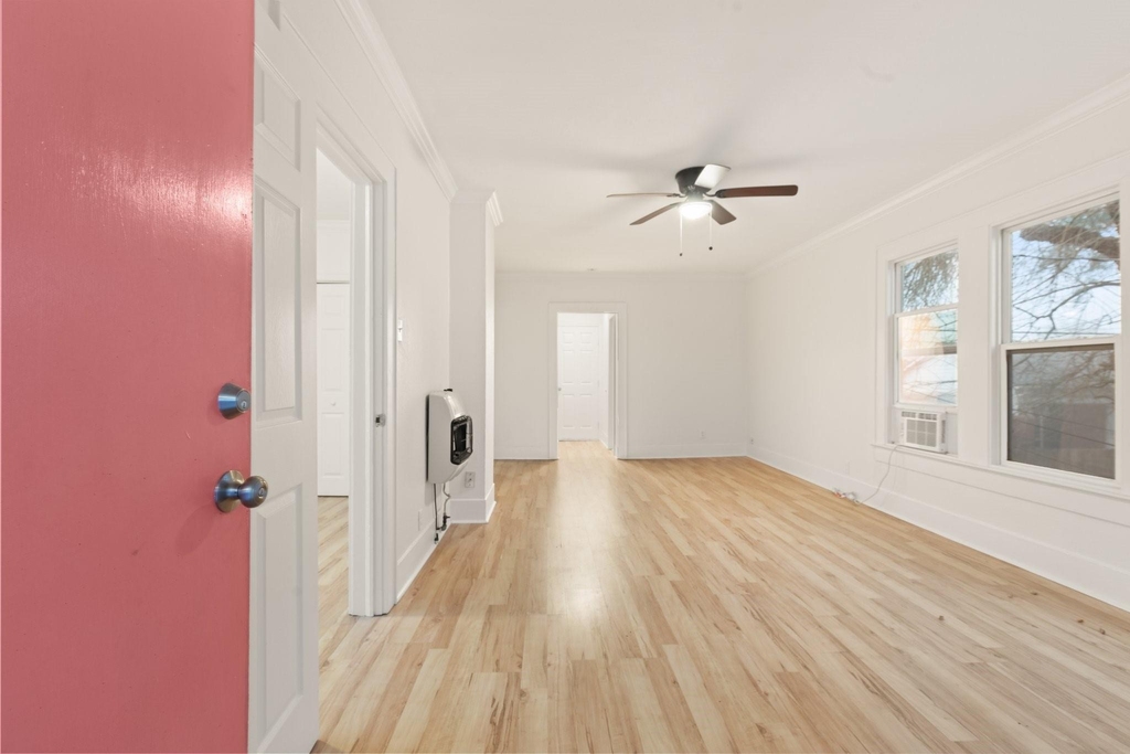 4728 Avenue R 1/2 - Photo 2