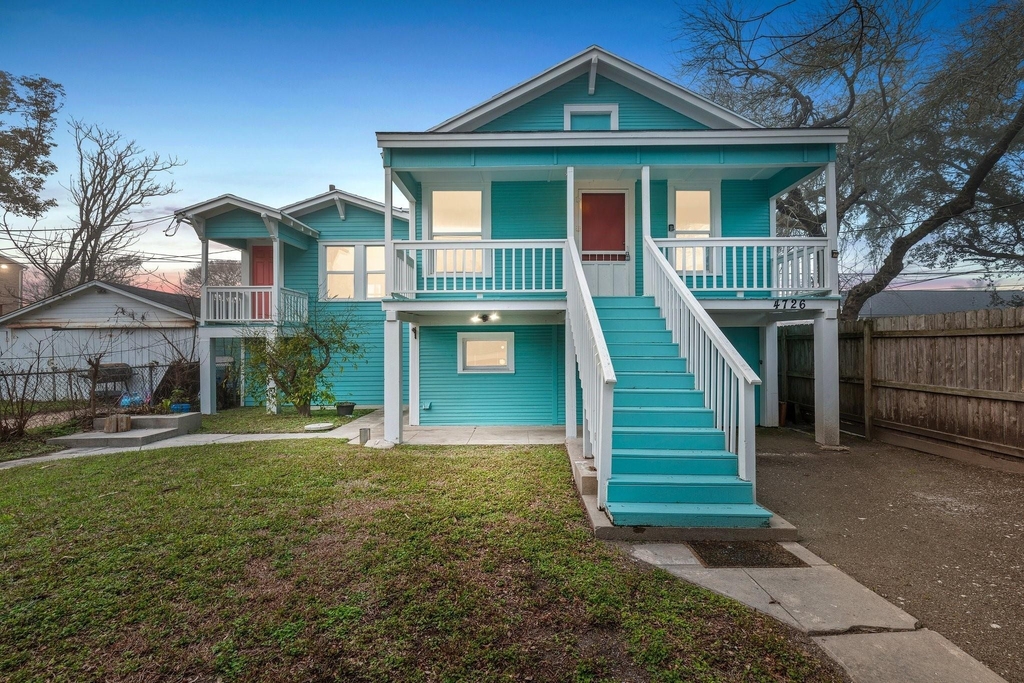 4728 Avenue R 1/2 - Photo 1