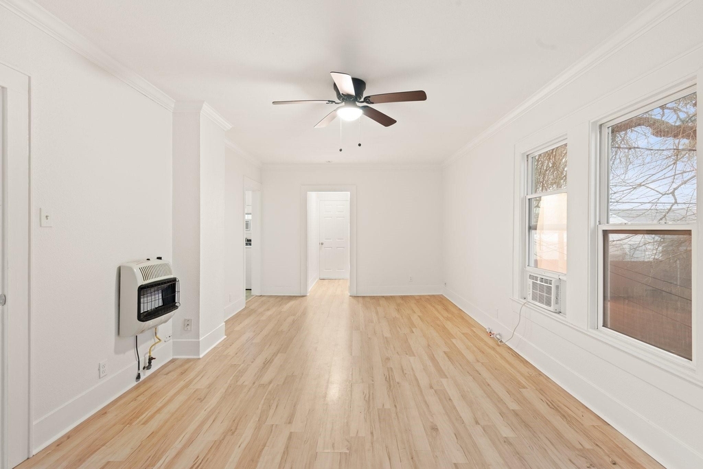 4728 Avenue R 1/2 - Photo 4