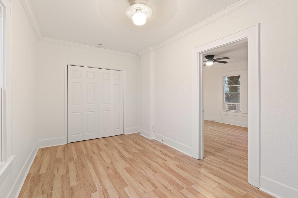 4728 Avenue R 1/2 - Photo 9