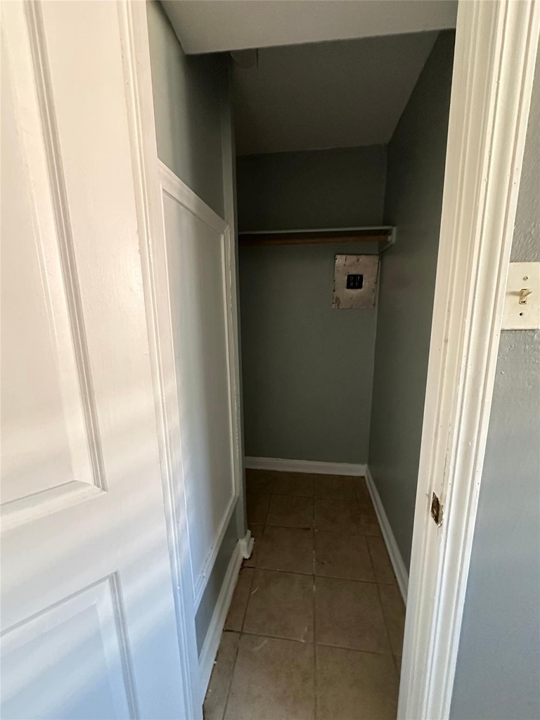 516 Holiday Drive - Photo 11