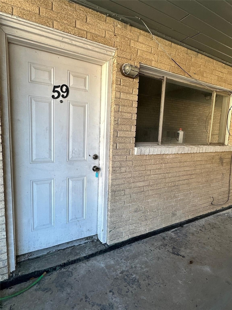 516 Holiday Drive - Photo 3