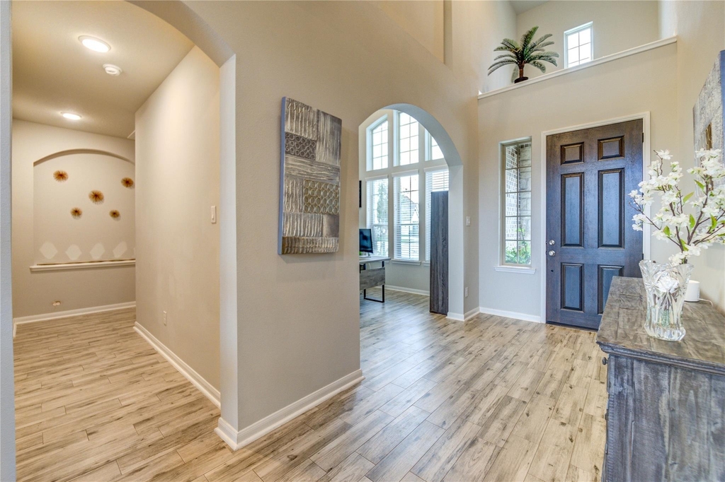 2727 Camellia Avenue - Photo 4