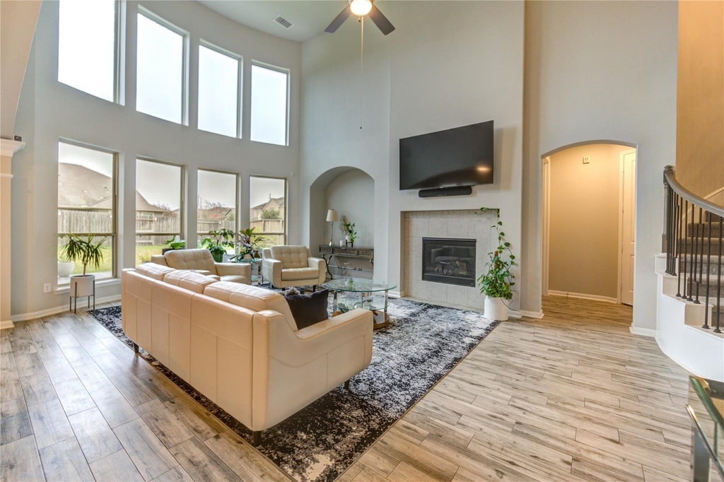 2727 Camellia Avenue - Photo 8