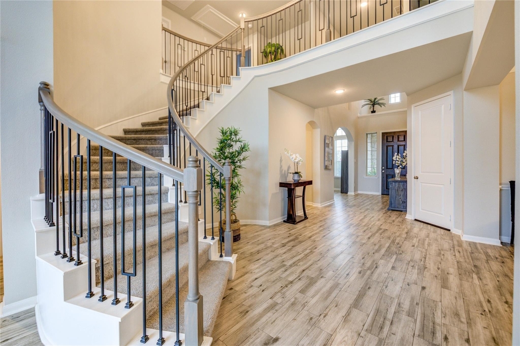 2727 Camellia Avenue - Photo 7