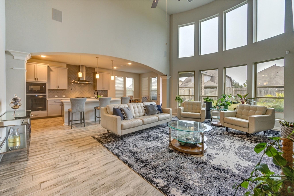 2727 Camellia Avenue - Photo 9
