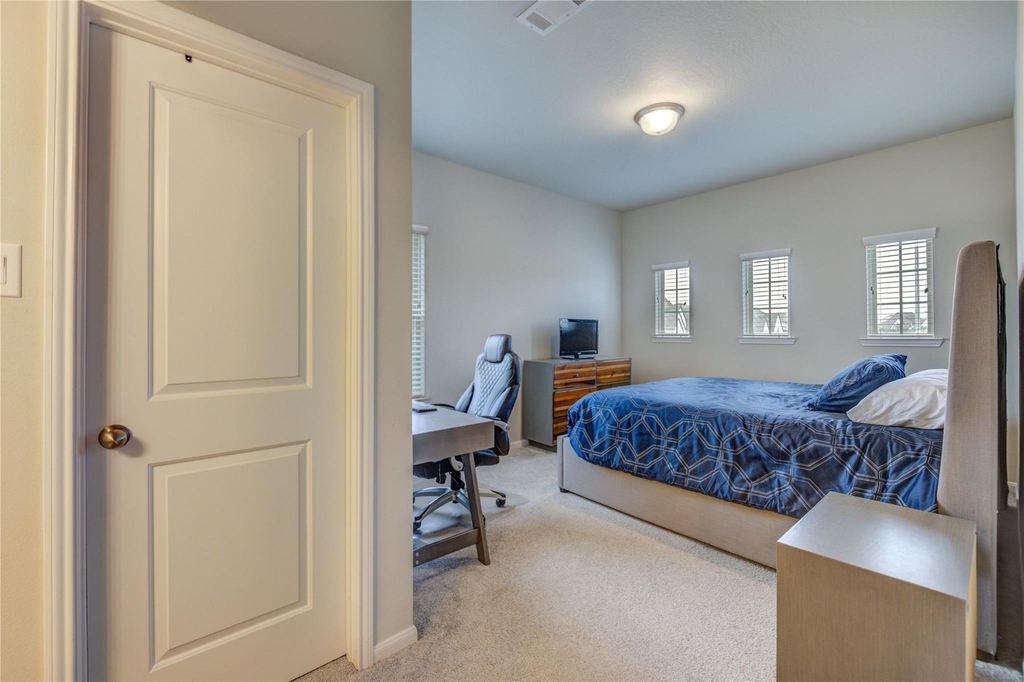 2727 Camellia Avenue - Photo 32