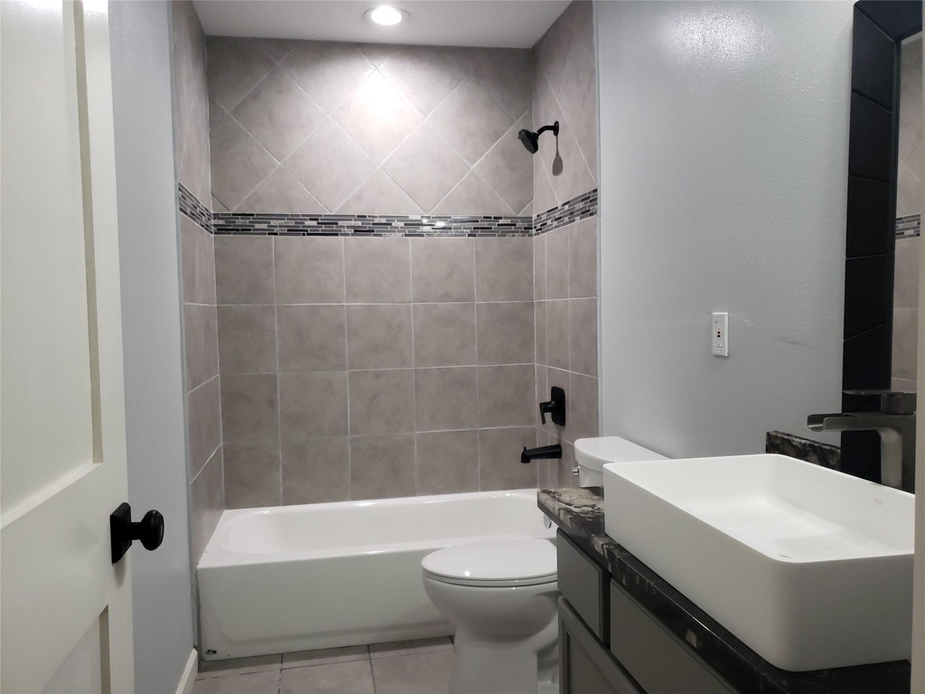 1503 Ryon Street - Photo 5
