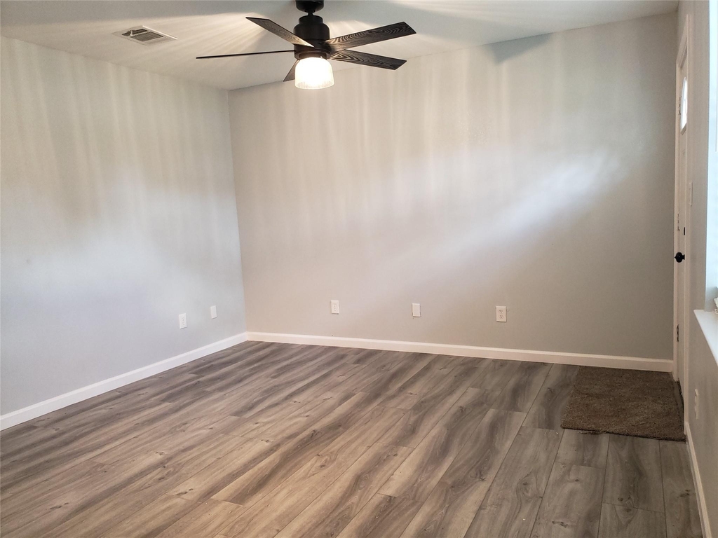 1503 Ryon Street - Photo 3