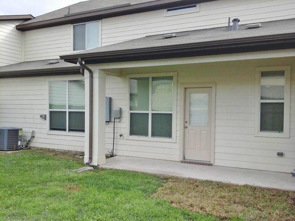 9711 Floria Court - Photo 1