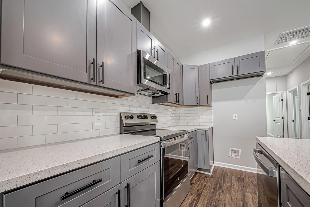 7234 Saint Augustine Street - Photo 10