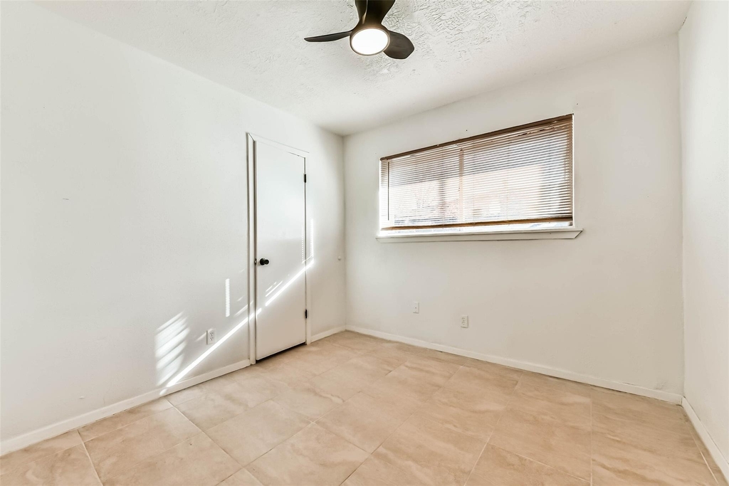 11411 Murr Way - Photo 8