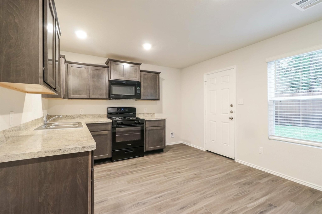 13524 Stonecat Drive - Photo 3