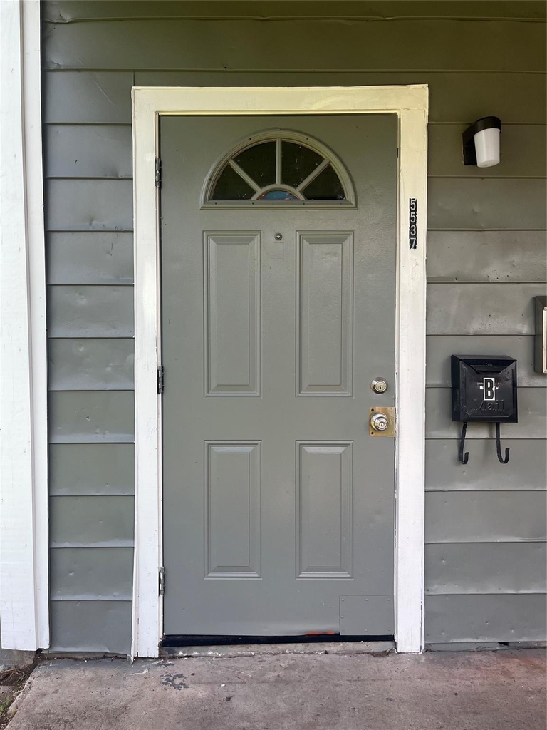 5537 Bataan Road - Photo 0