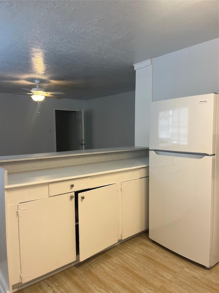 5537 Bataan Road - Photo 2