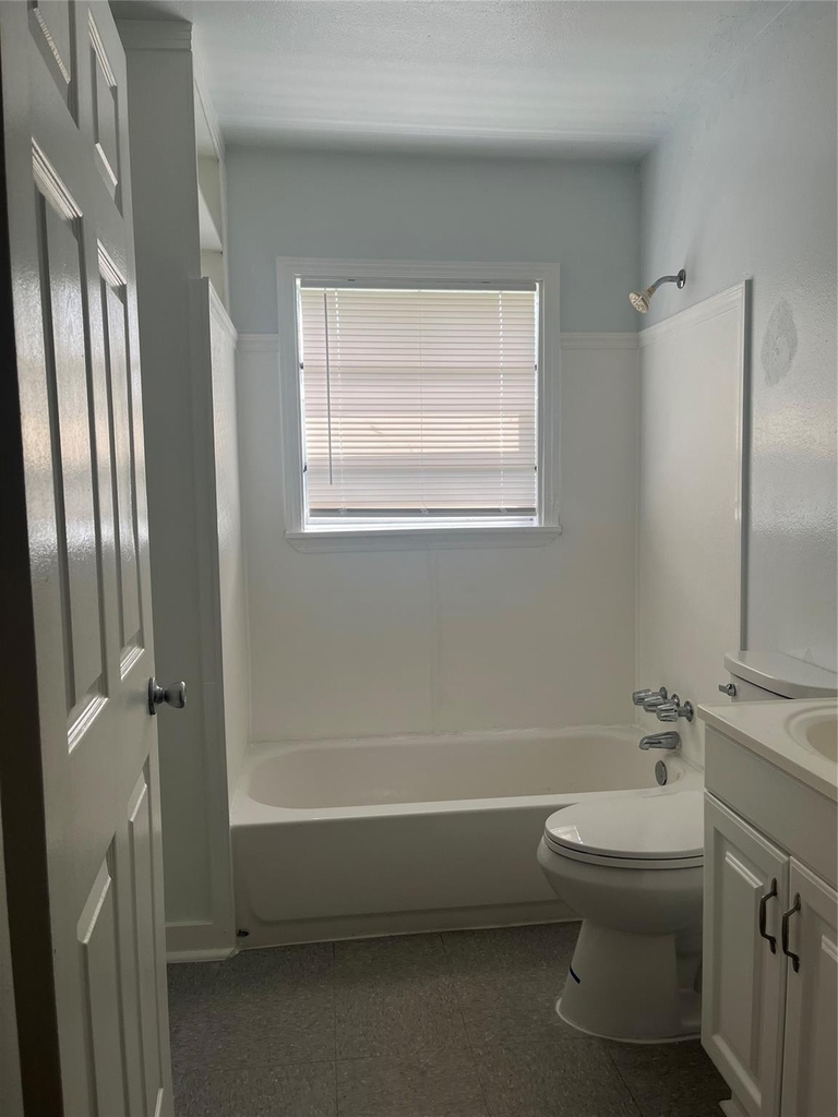 5537 Bataan Road - Photo 8