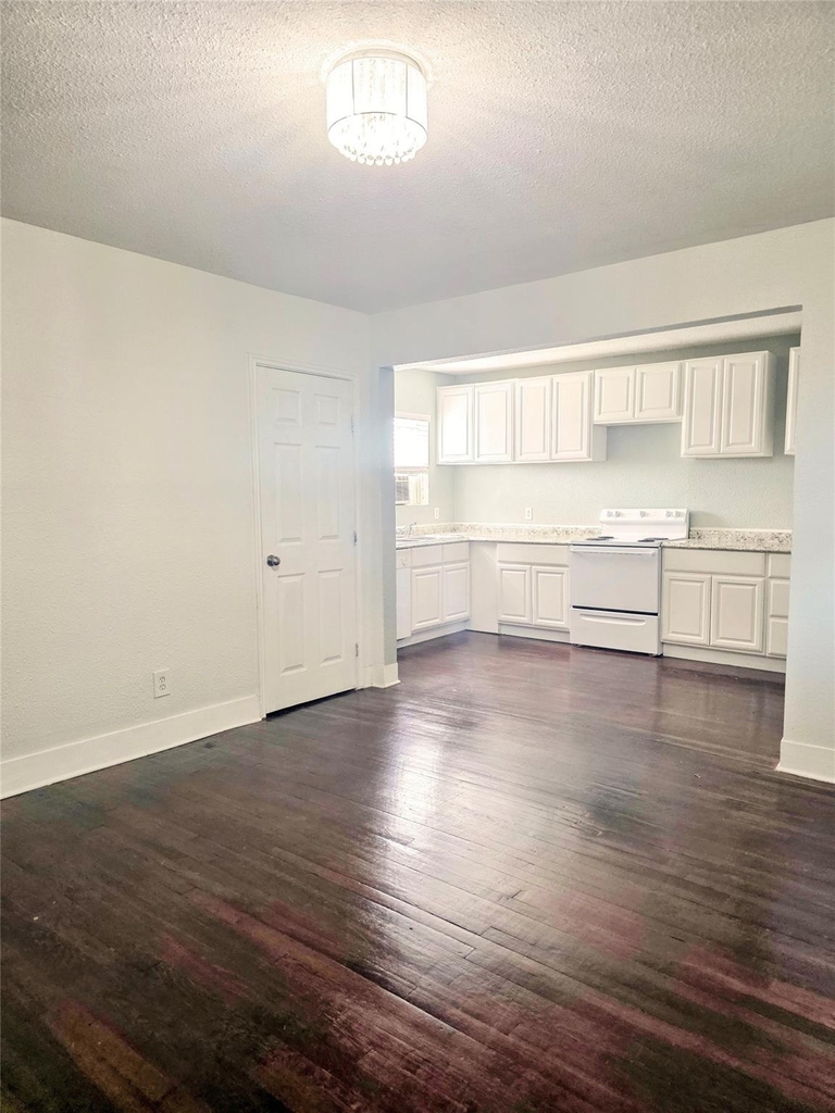 1552 Lombardy Street - Photo 1