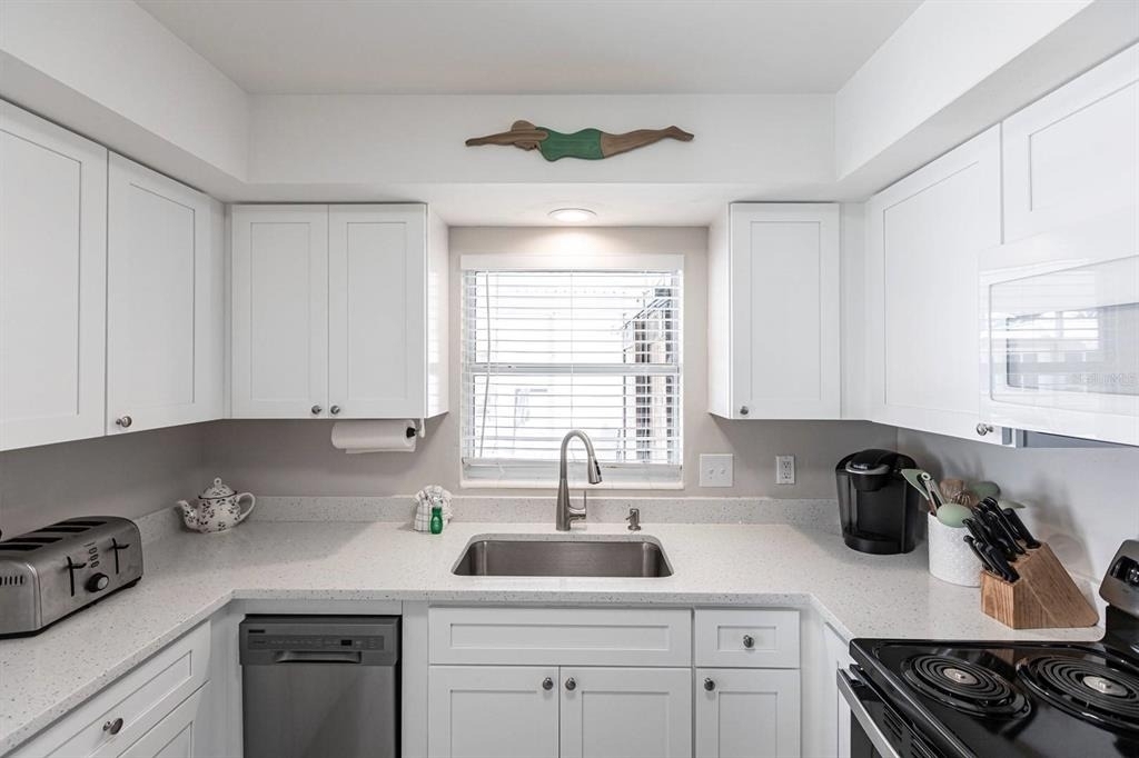 6020 Midnight Pass Road - Photo 8