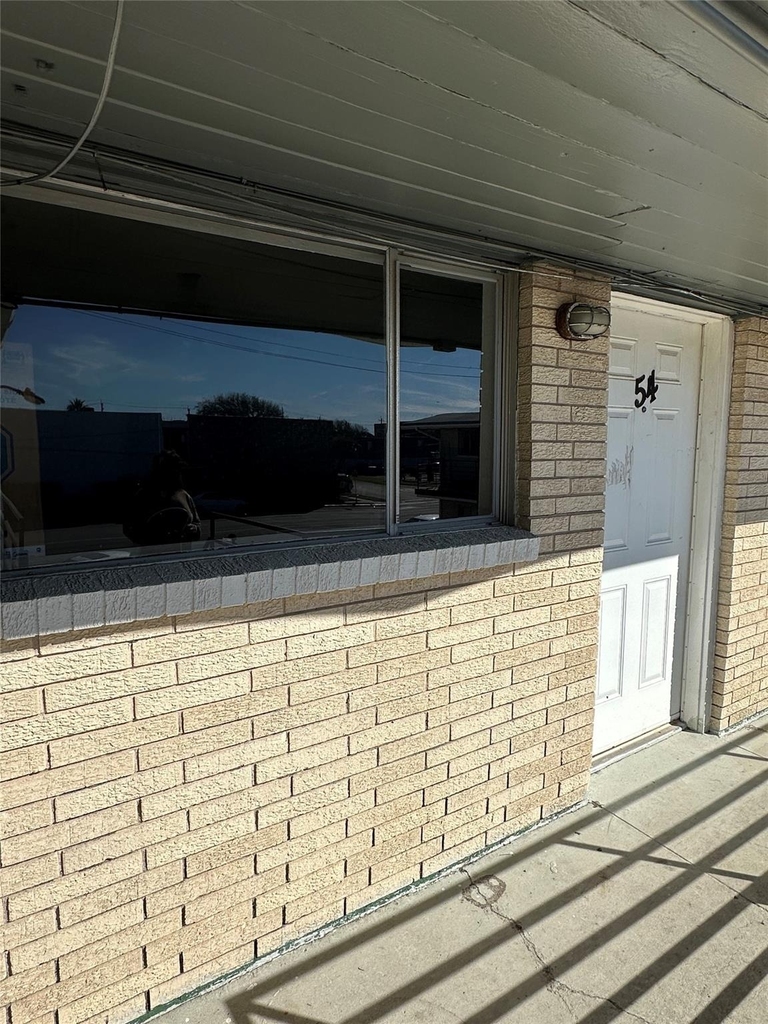 516 Holiday Drive - Photo 2