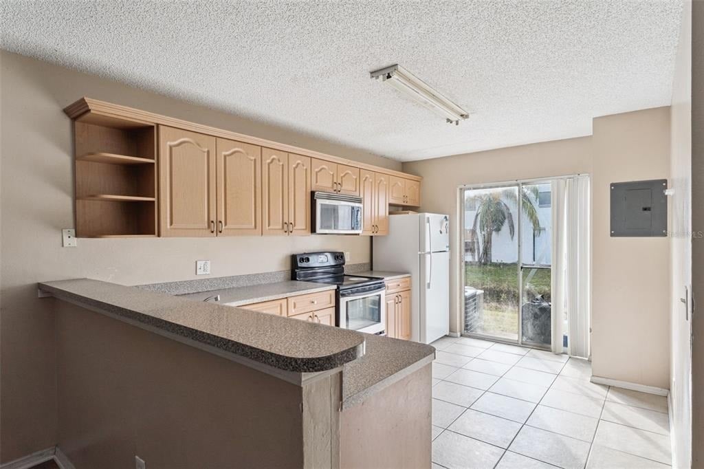 3651 N Goldenrod Road - Photo 8